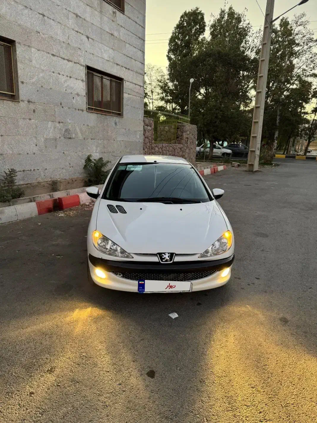 پژو ۲۰۶ صندوق دار v8 - 1391
