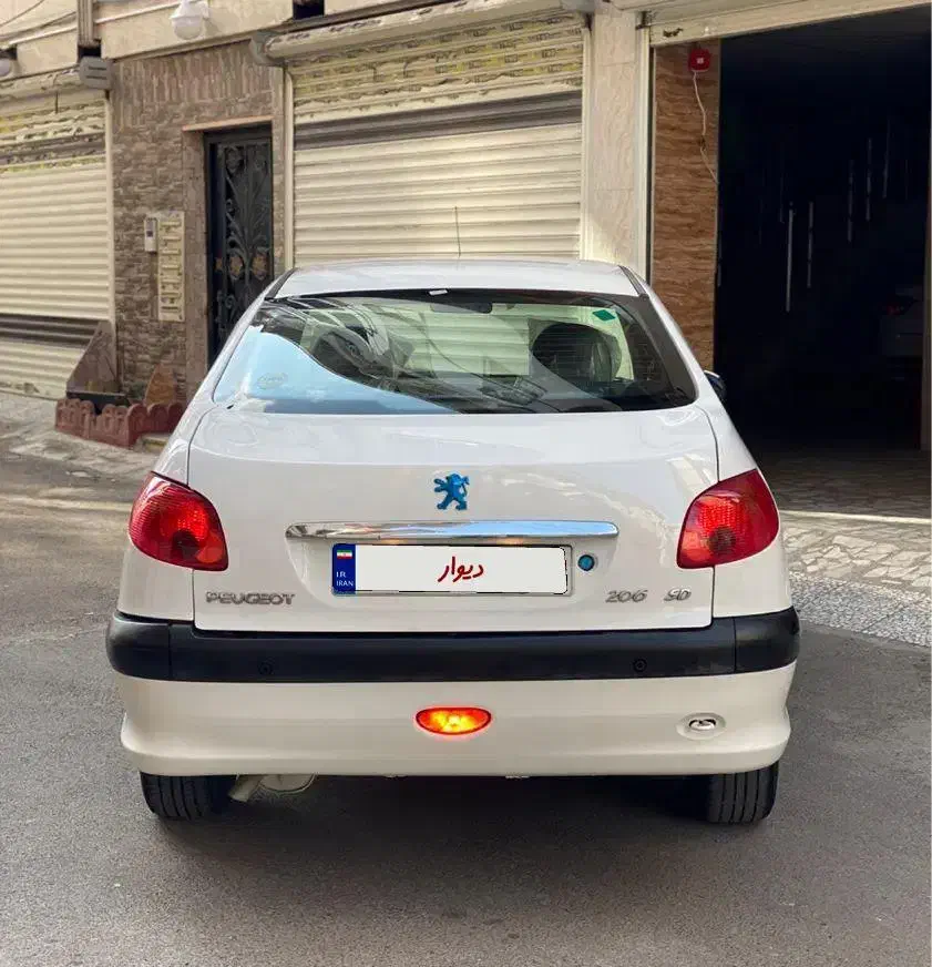 پژو ۲۰۶ صندوق دار v8 - 1395