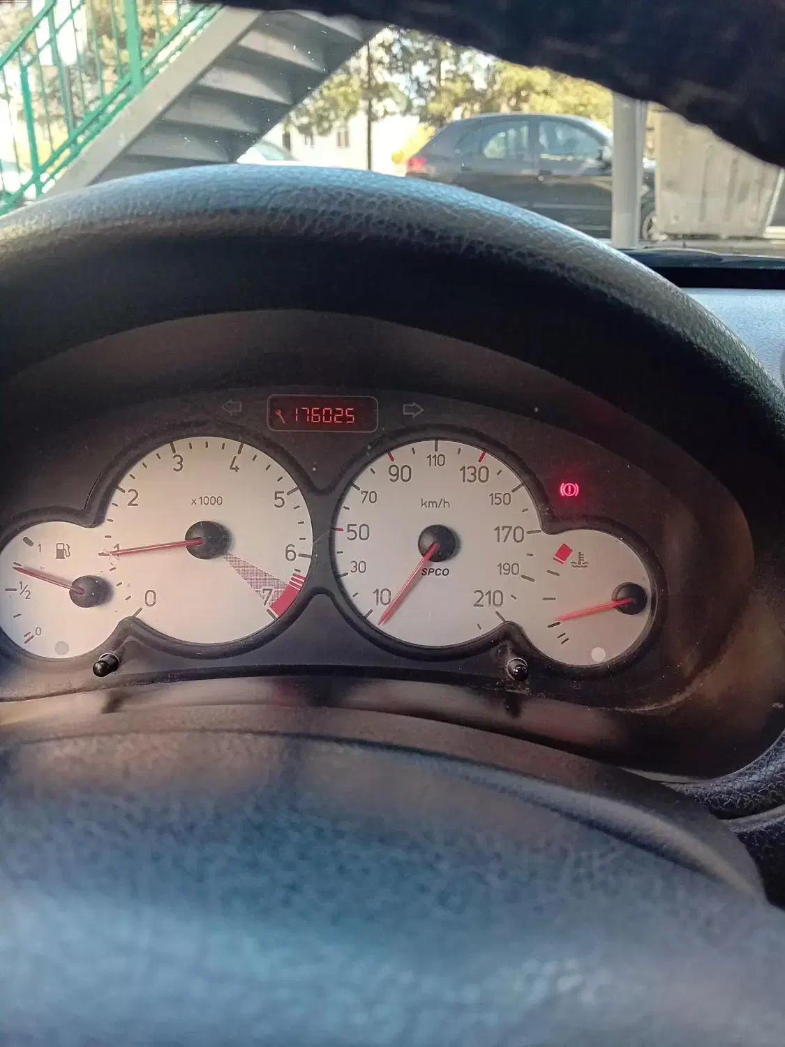 پژو ۲۰۶ صندوق دار v8 - 1398
