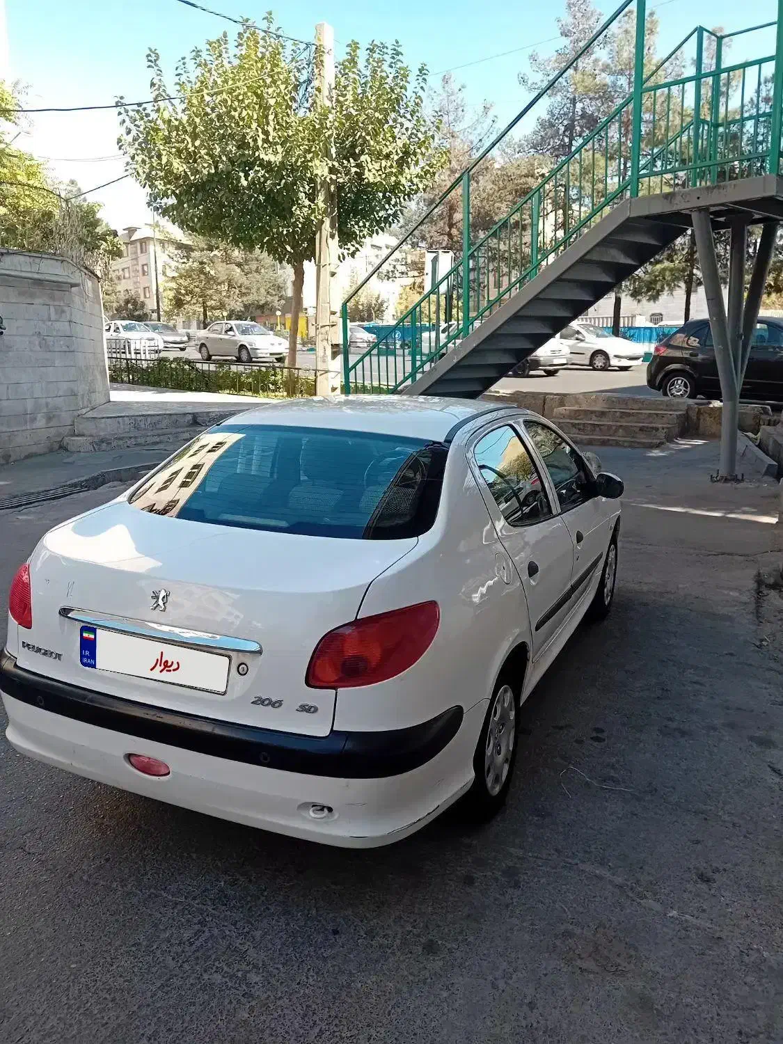 پژو ۲۰۶ صندوق دار v8 - 1398