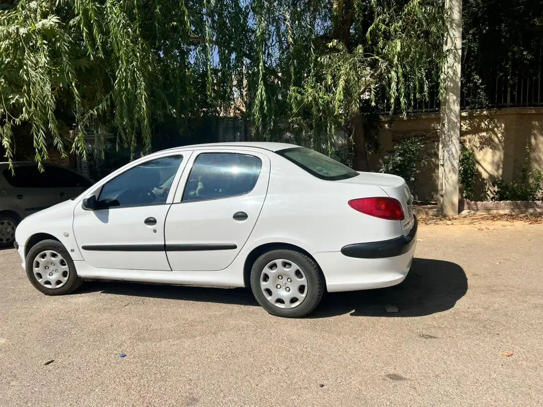 پژو ۲۰۶ صندوق دار v8 - 1397