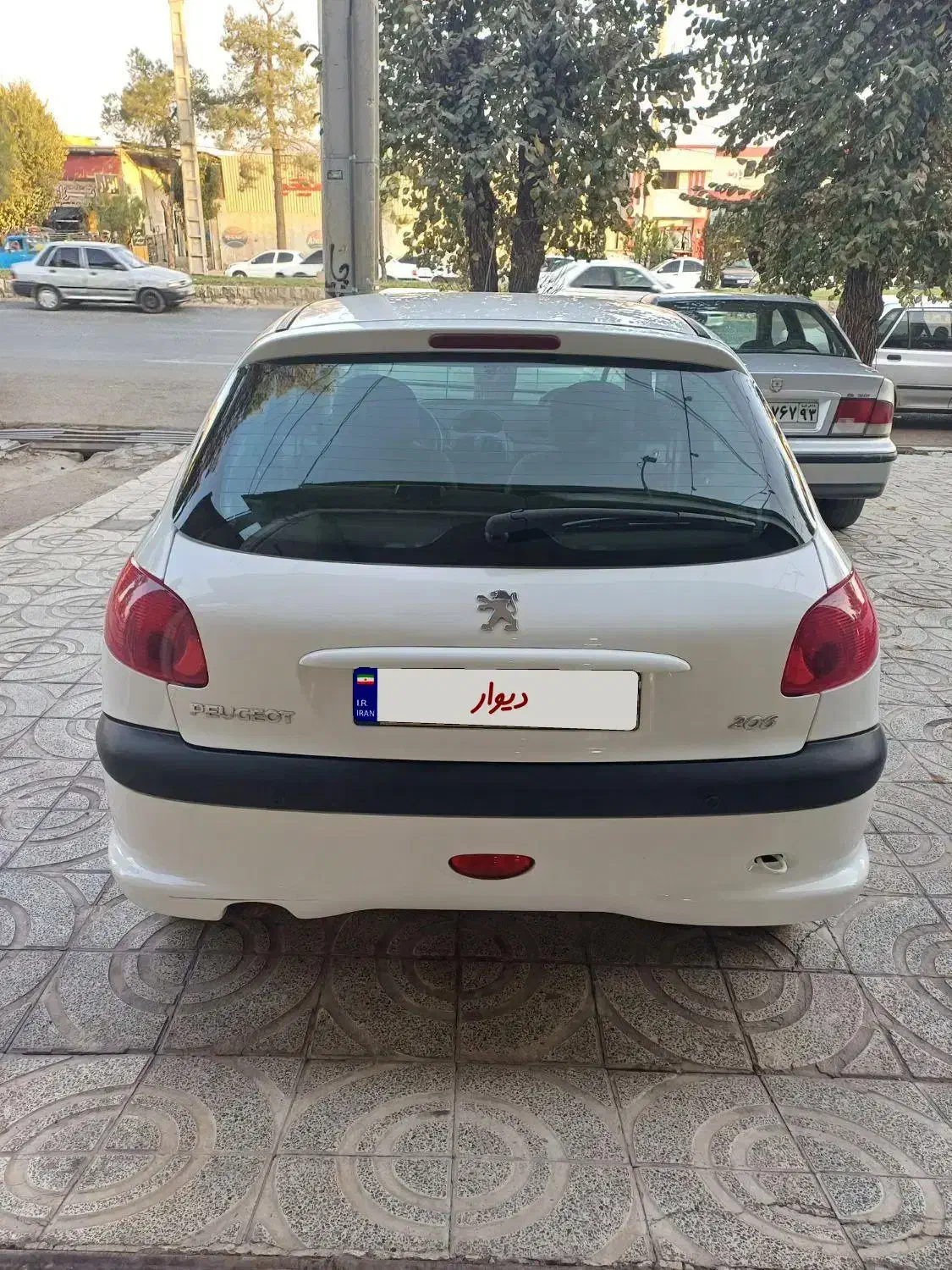 پژو 206 تیپ 2 - 1395
