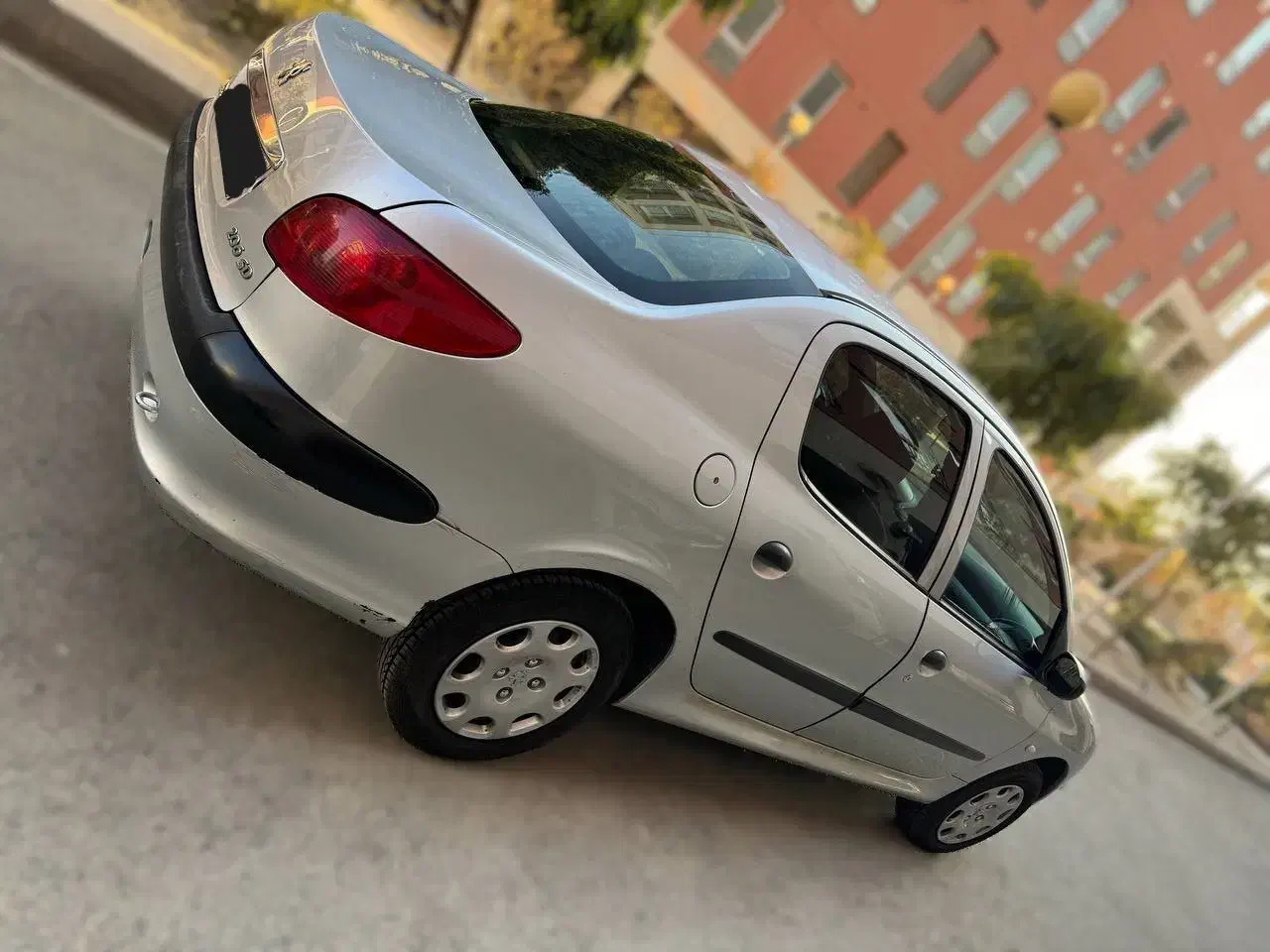 پژو ۲۰۶ صندوق دار v8 - 1385