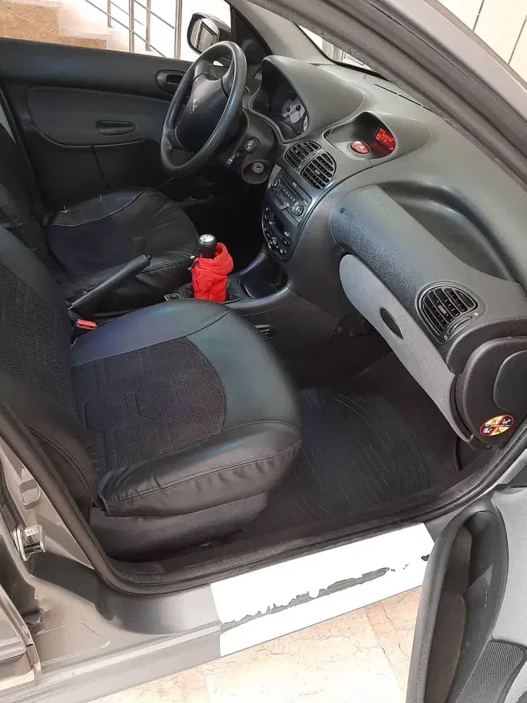 پژو ۲۰۶ صندوق دار v8 - 1397