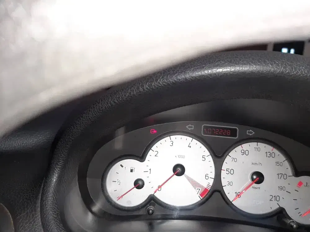 پژو ۲۰۶ صندوق دار v8 - 1397