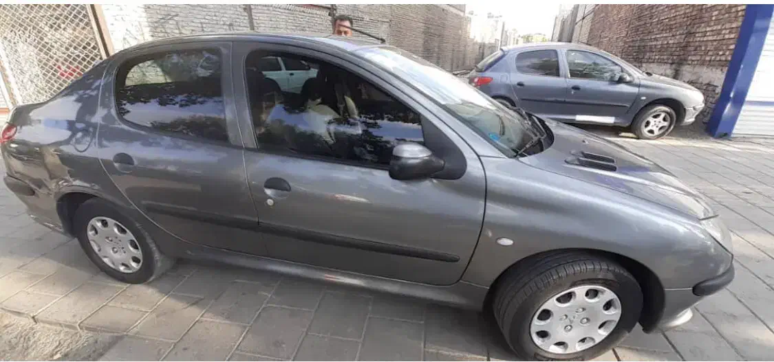 پژو ۲۰۶ صندوق دار v8 - 1393