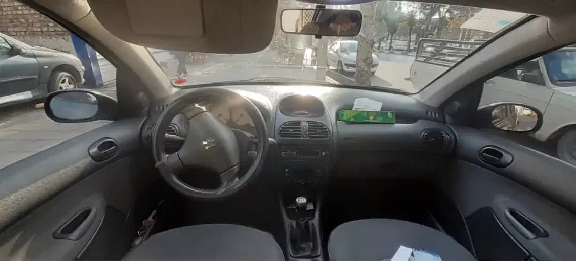 پژو ۲۰۶ صندوق دار v8 - 1393