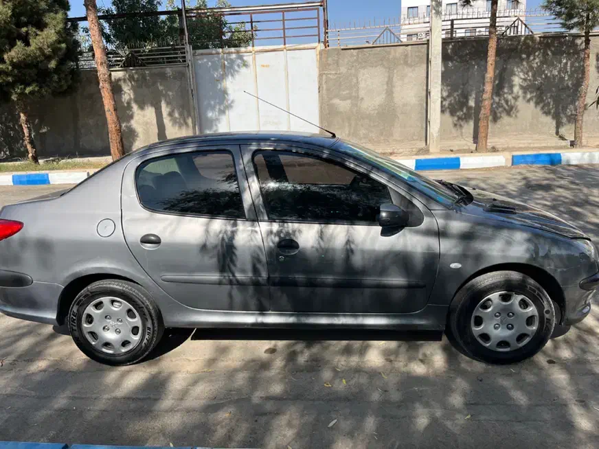 پژو ۲۰۶ صندوق دار v8 - 1395
