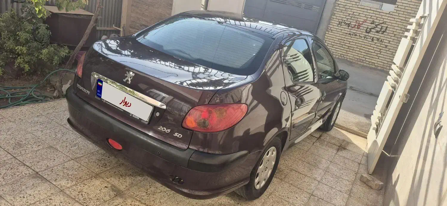 پژو ۲۰۶ صندوق دار v8 - 1396