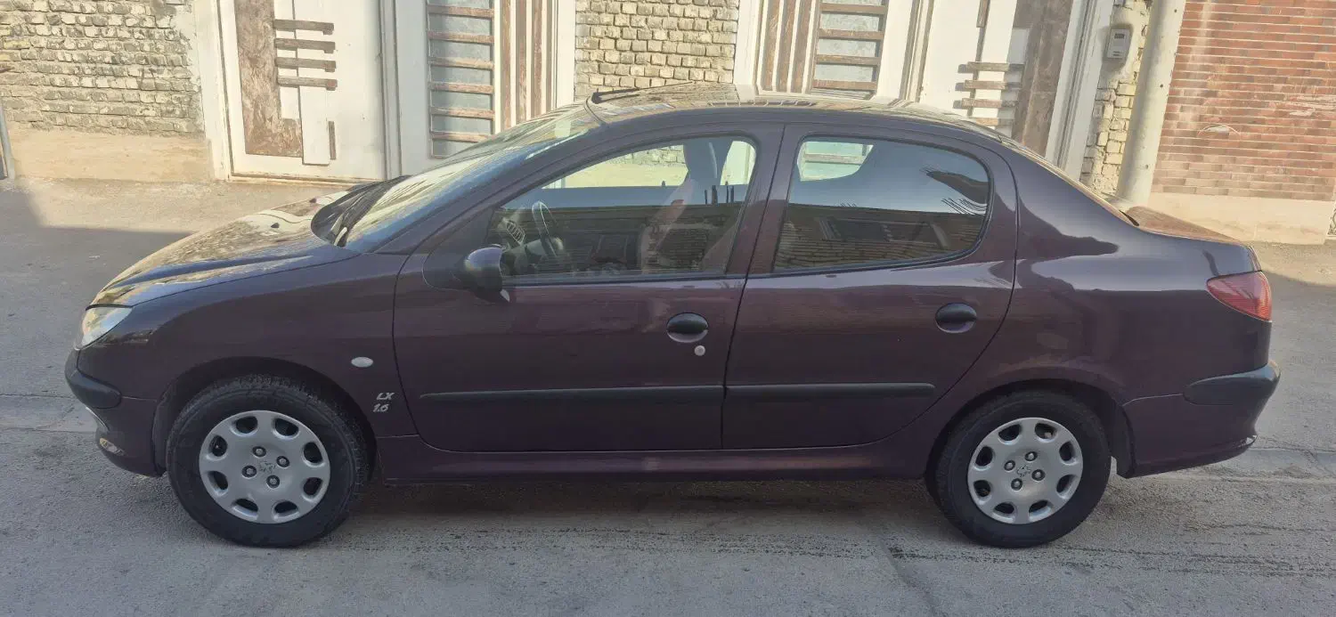 پژو ۲۰۶ صندوق دار v8 - 1396