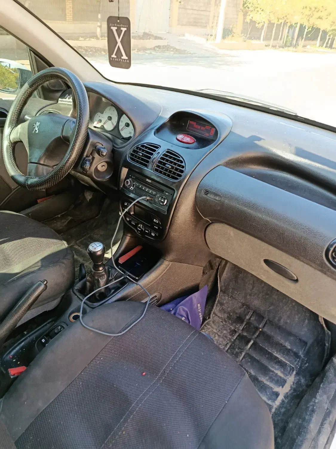 پژو ۲۰۶ صندوق دار v8 - 1394