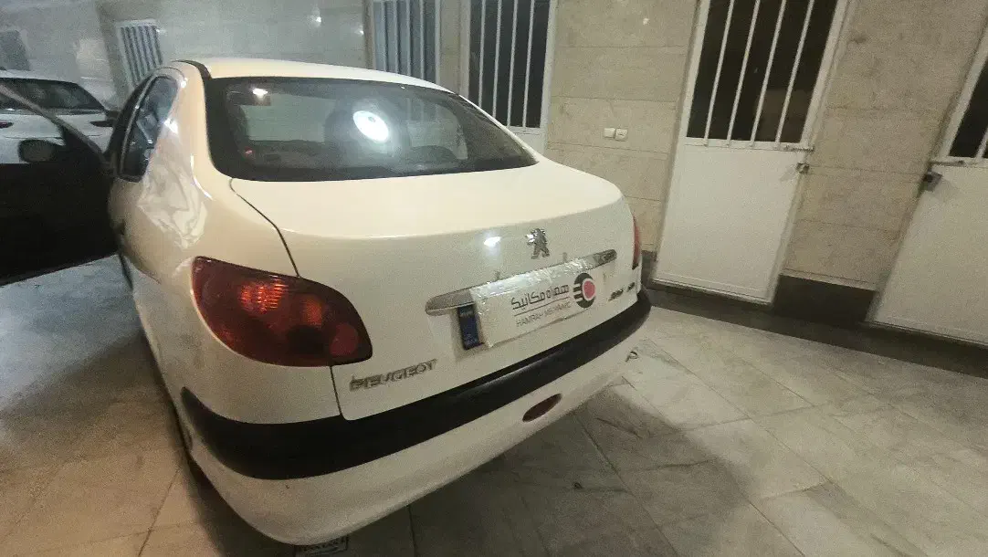 پژو ۲۰۶ صندوق دار v8 - 1398