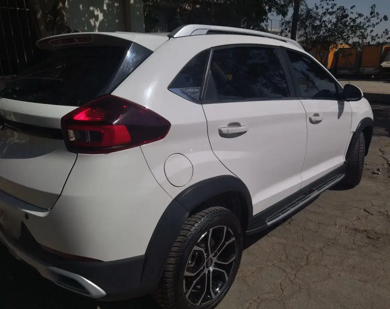 ام وی ام X22 پرو دنده‌ای - 1402