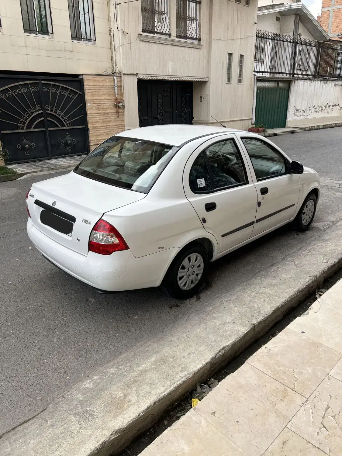 تیبا صندوق دار SX - 1400