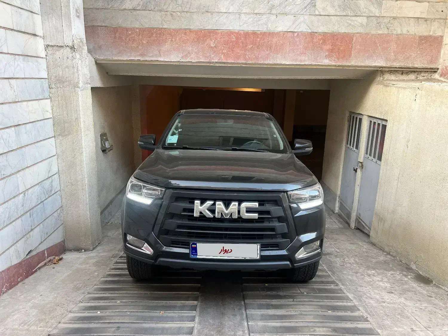 خودرو کی ام سی، T8 آگهی ann_20815601