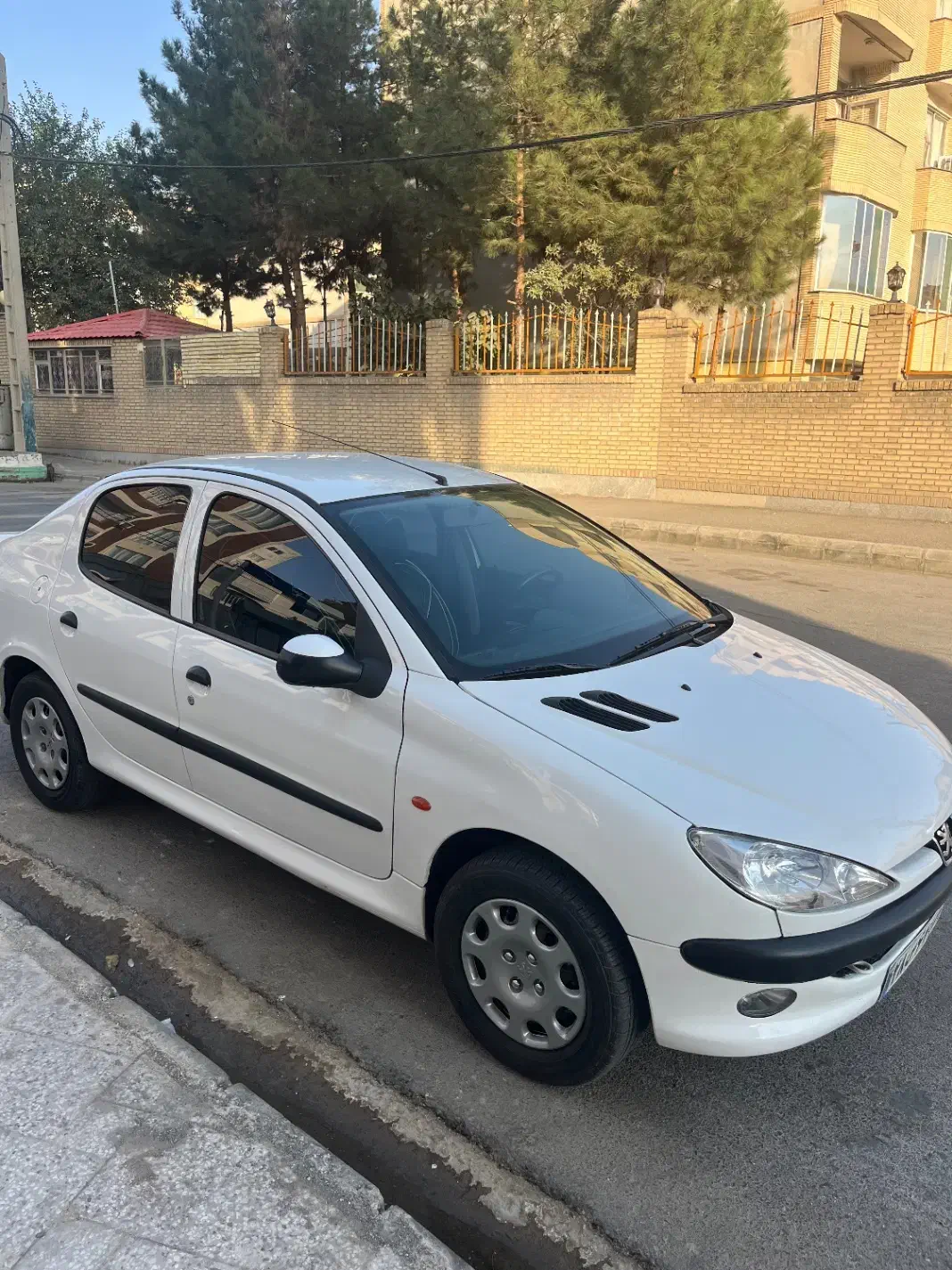 پژو ۲۰۶ صندوق دار v8 - 1393