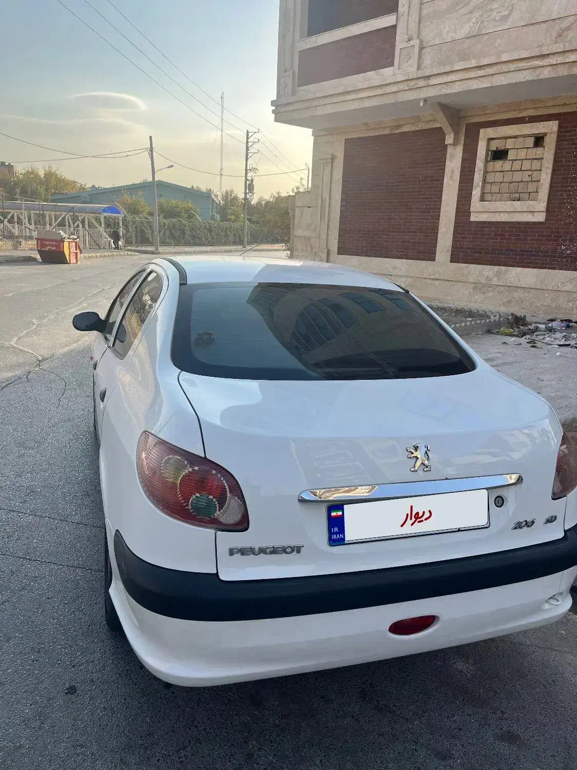 پژو ۲۰۶ صندوق دار v8 - 1393
