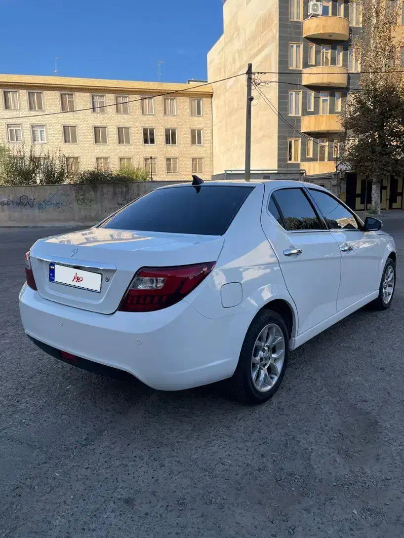 دنا پلاس توربو 6 دنده - 1402