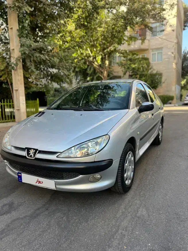 پژو ۲۰۶ صندوق دار v8 - 1393