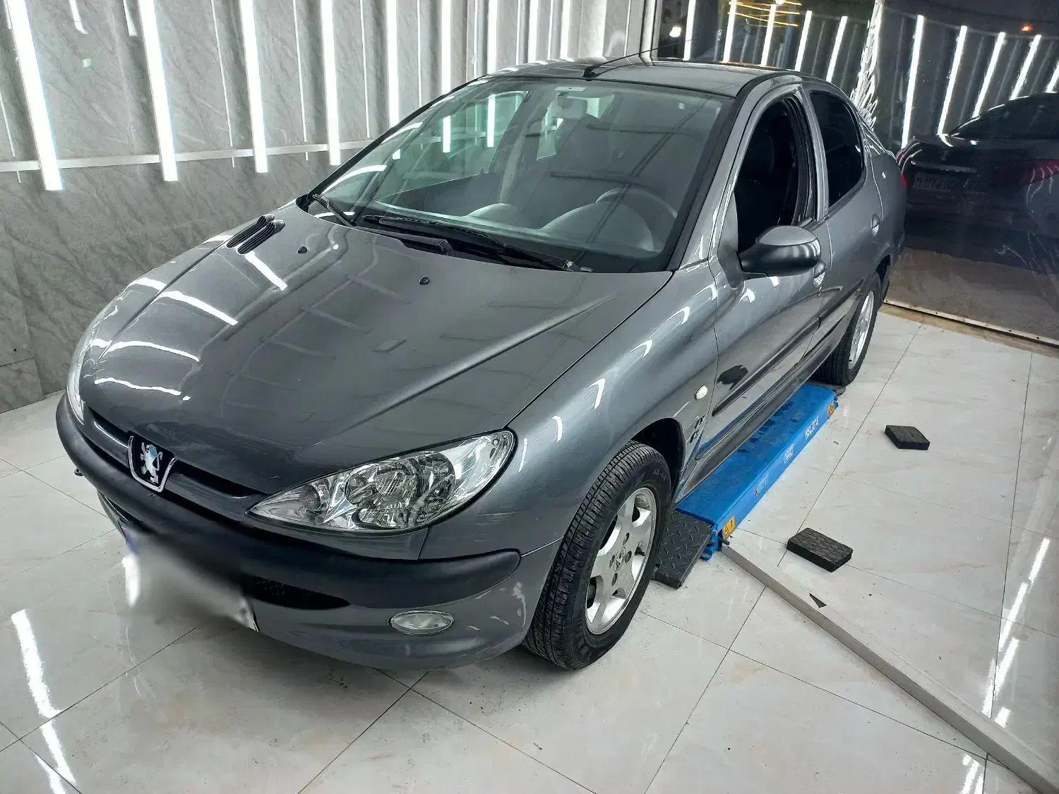 پژو ۲۰۶ صندوق دار v8 - 1394