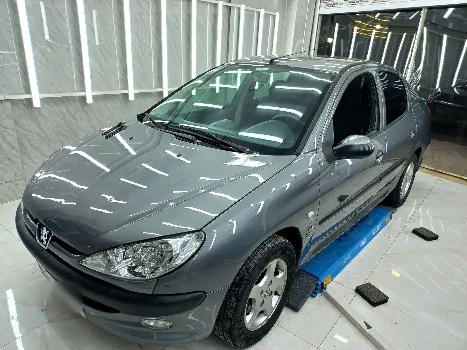 پژو ۲۰۶ صندوق دار v8 - 1394