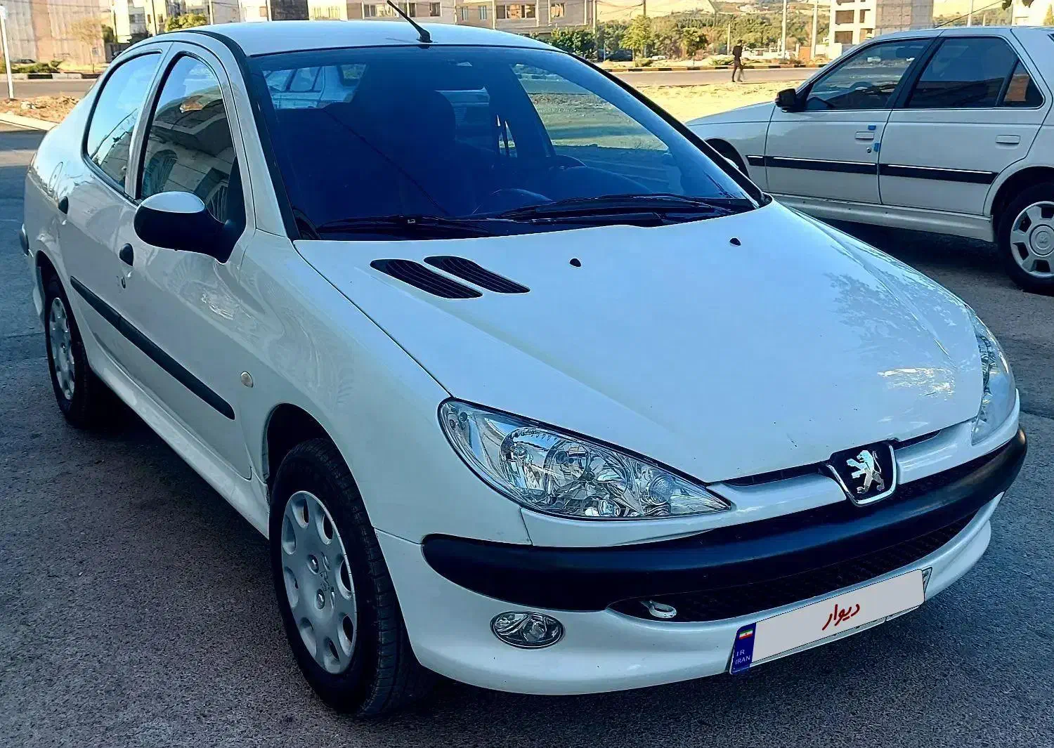 پژو ۲۰۶ صندوق دار v8 - 1393