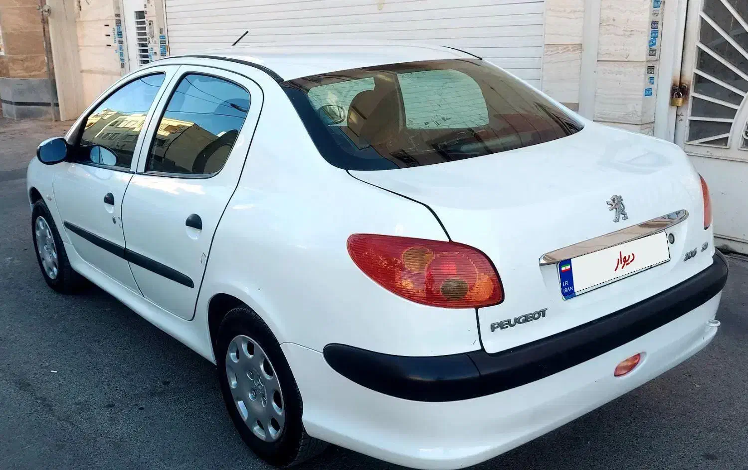 پژو ۲۰۶ صندوق دار v8 - 1393