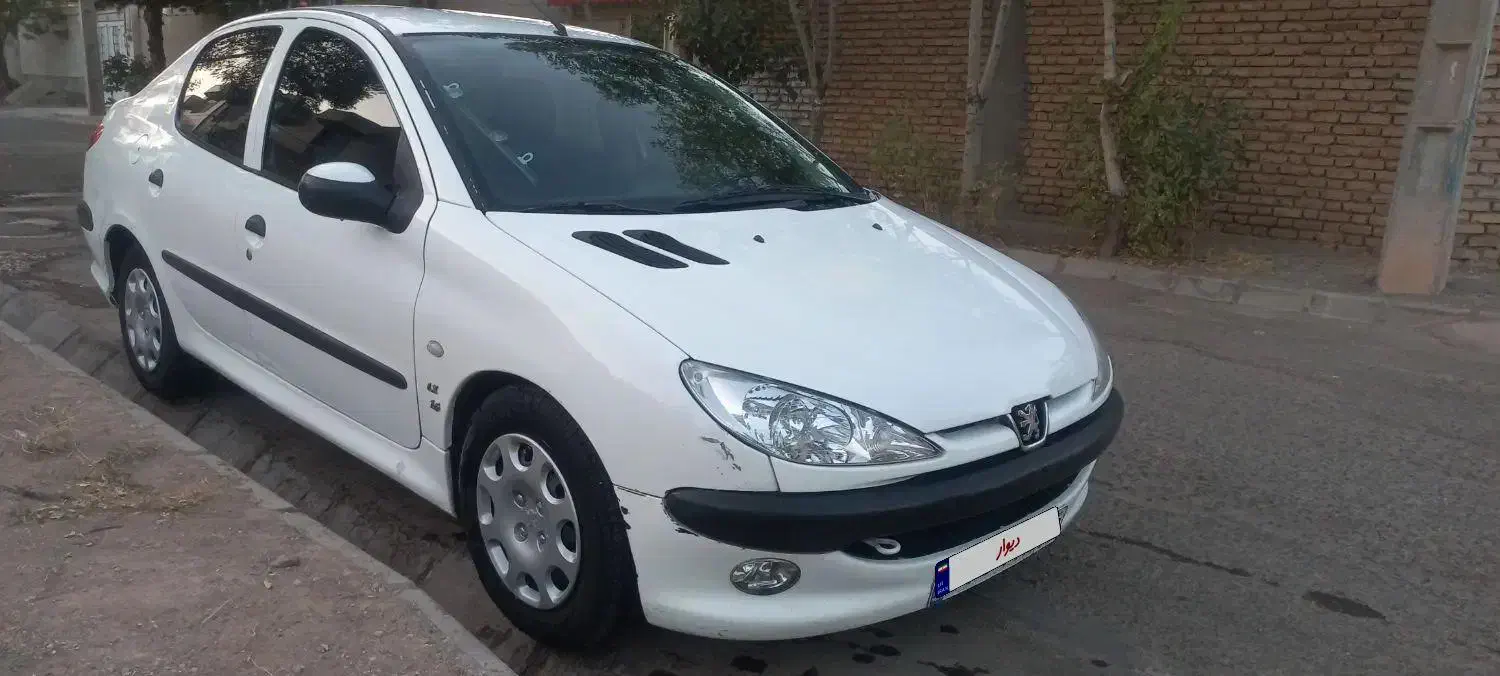پژو ۲۰۶ صندوق دار v8 - 1390