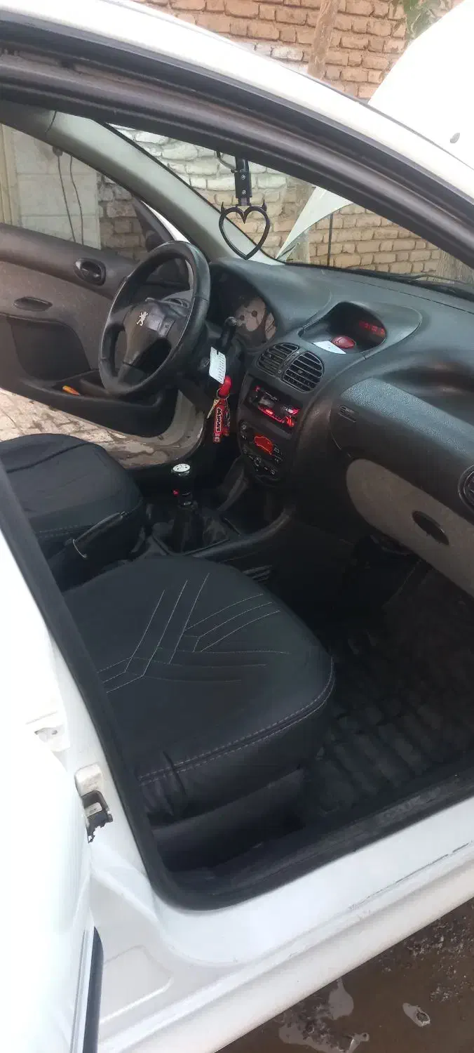 پژو ۲۰۶ صندوق دار v8 - 1390