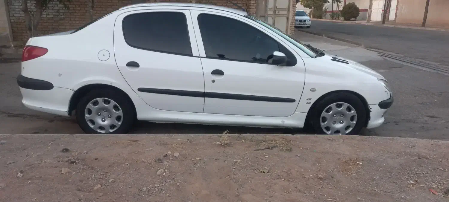 پژو ۲۰۶ صندوق دار v8 - 1390