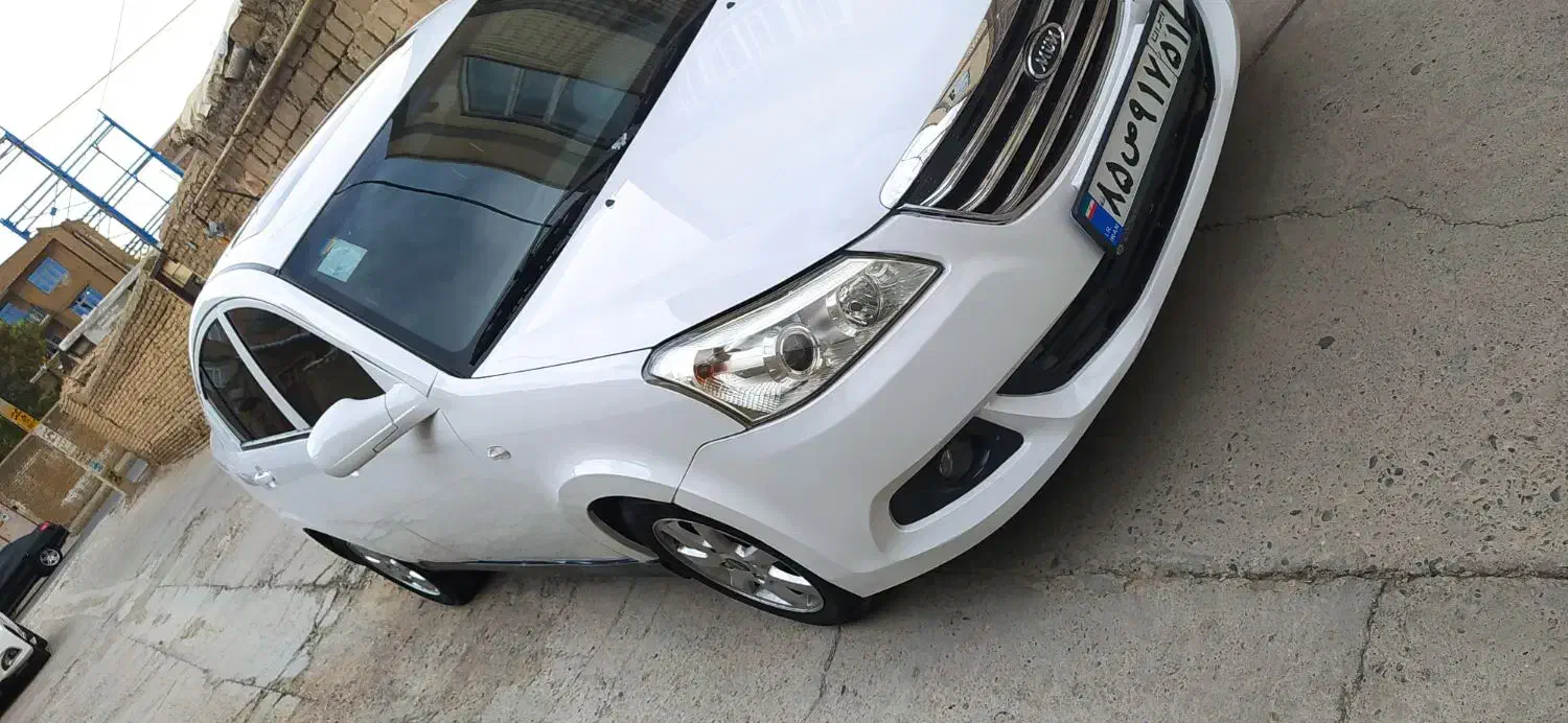 ام وی ام 550 اتوماتیک - 1396