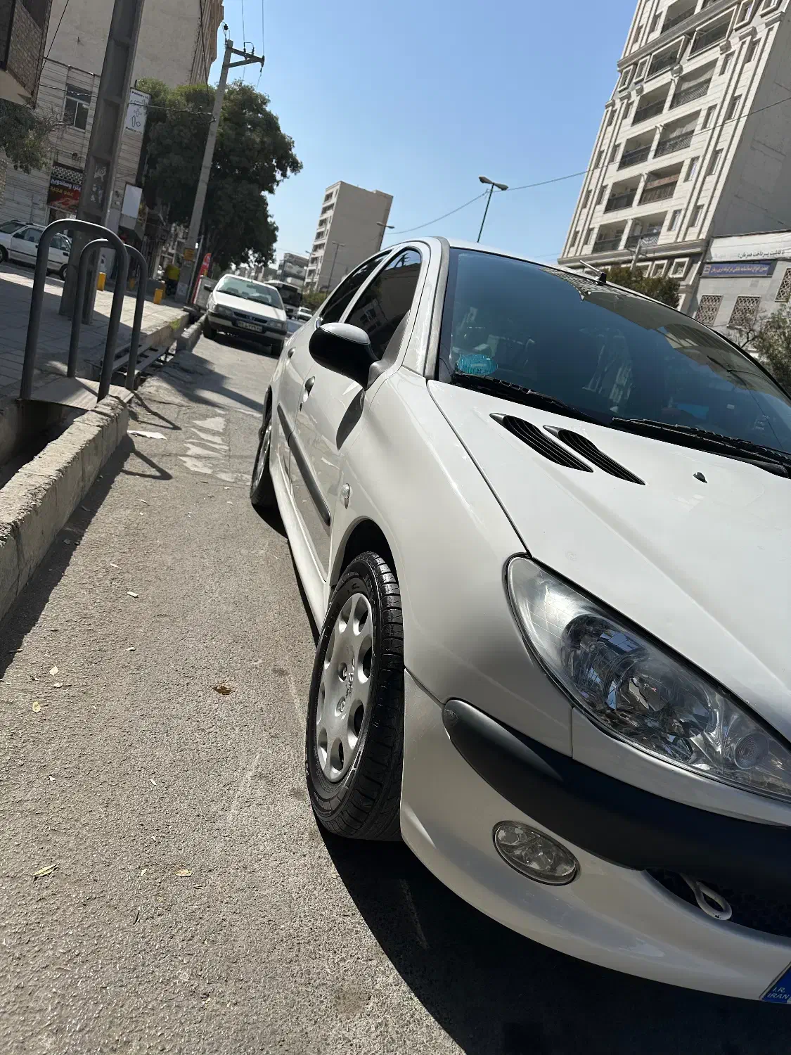 پژو 206 تیپ 3 - 1392