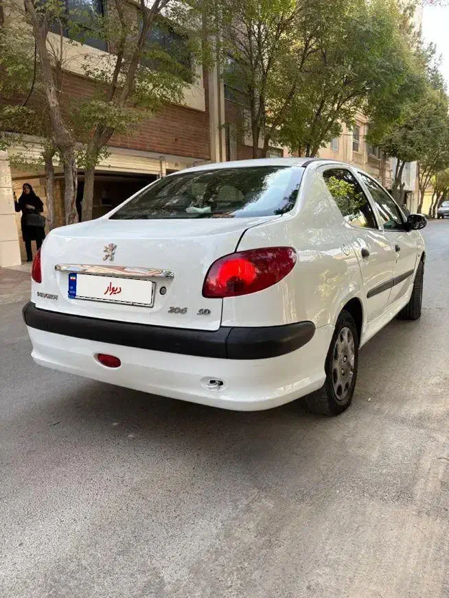 پژو ۲۰۶ صندوق دار v8 - 1395