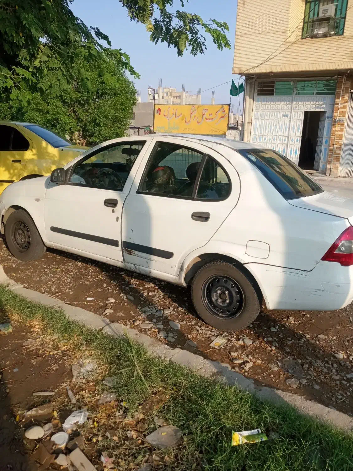 تیبا صندوق دار SX - 1392