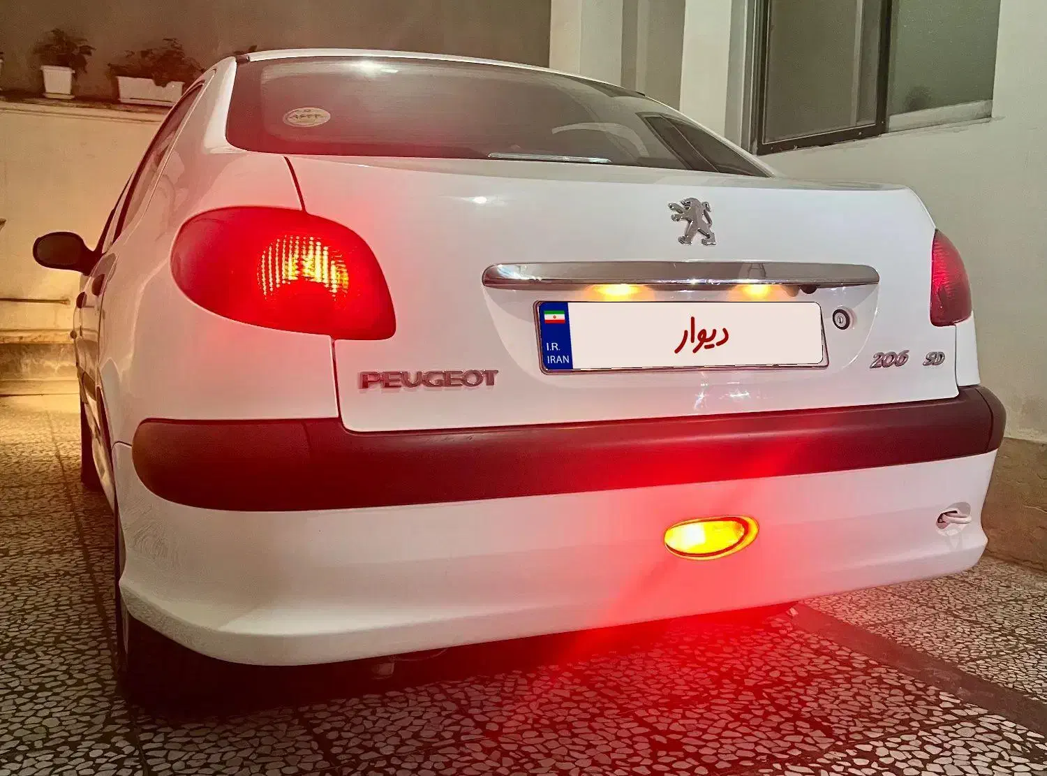 پژو ۲۰۶ صندوق دار v8 - 1399