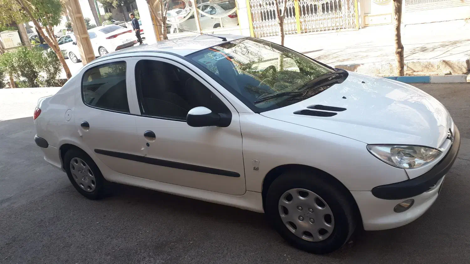پژو ۲۰۶ صندوق دار v8 - 1394