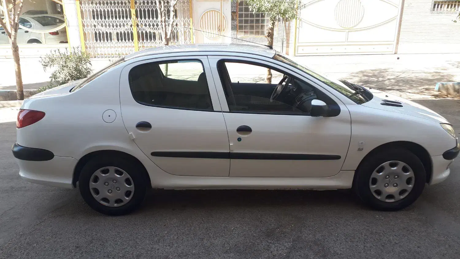 پژو ۲۰۶ صندوق دار v8 - 1394