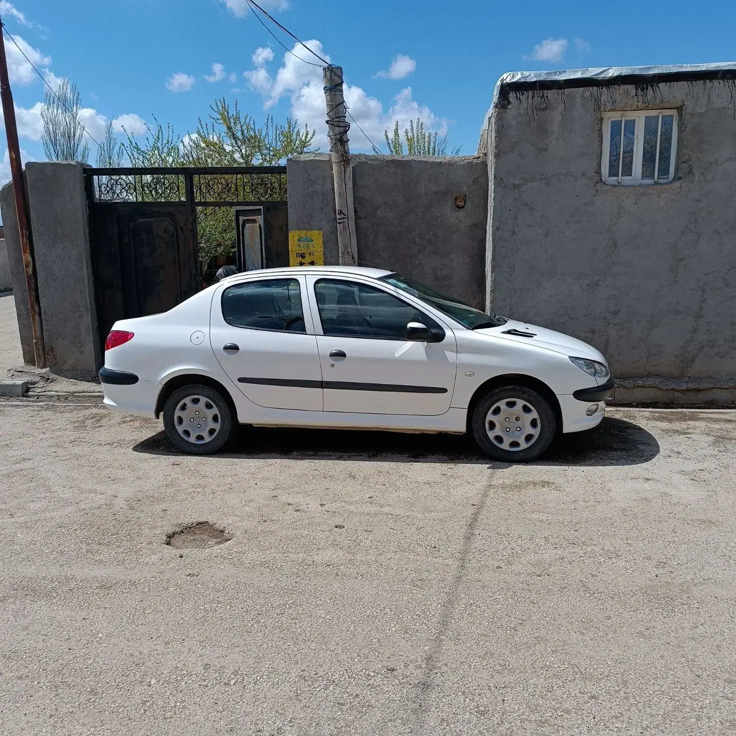 پژو ۲۰۶ صندوق دار v8 - 1399