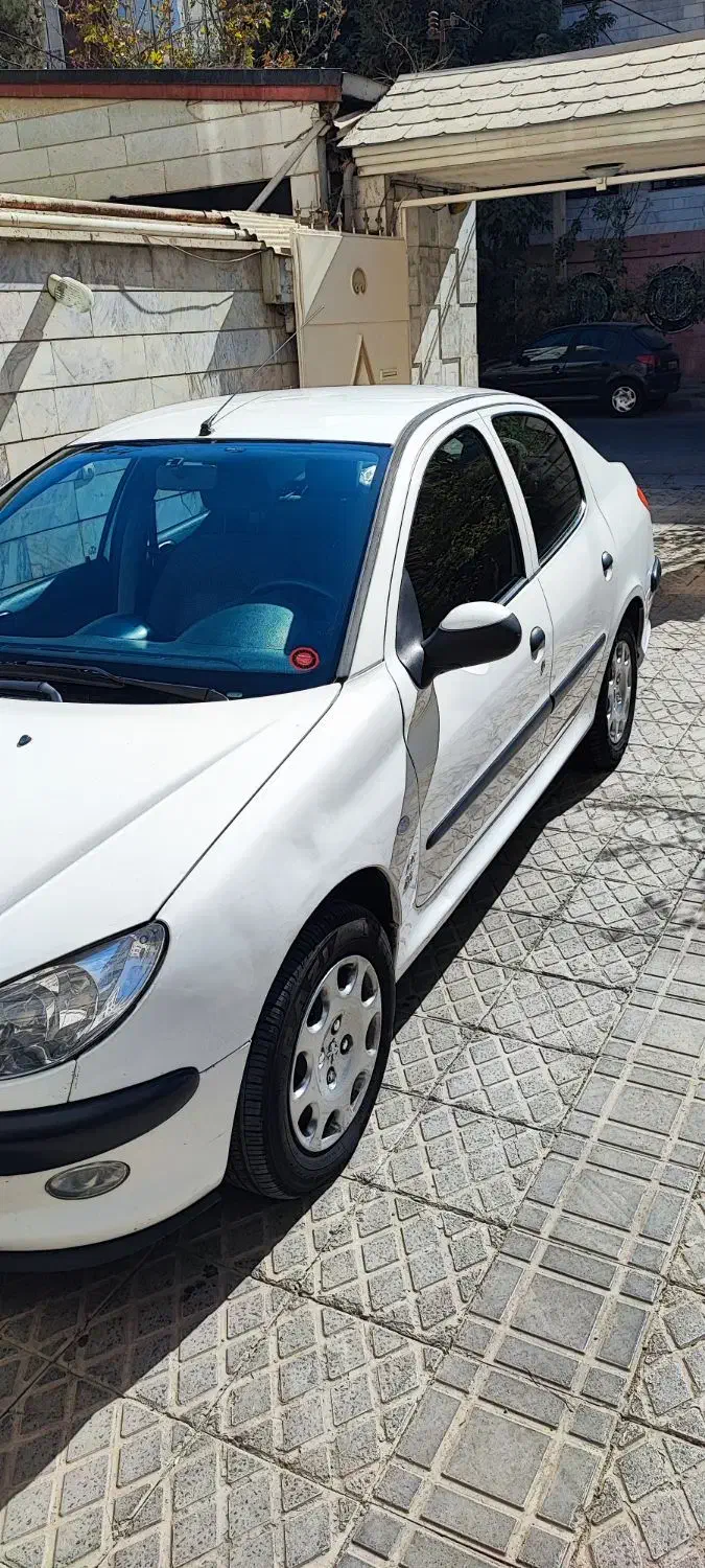 پژو ۲۰۶ صندوق دار v8 - 1393