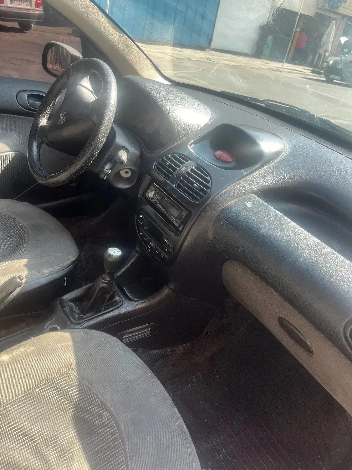 پژو ۲۰۶ صندوق دار v8 - 1393
