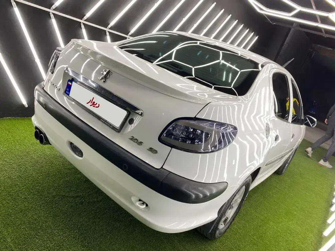 پژو ۲۰۶ صندوق دار v8 - 1395