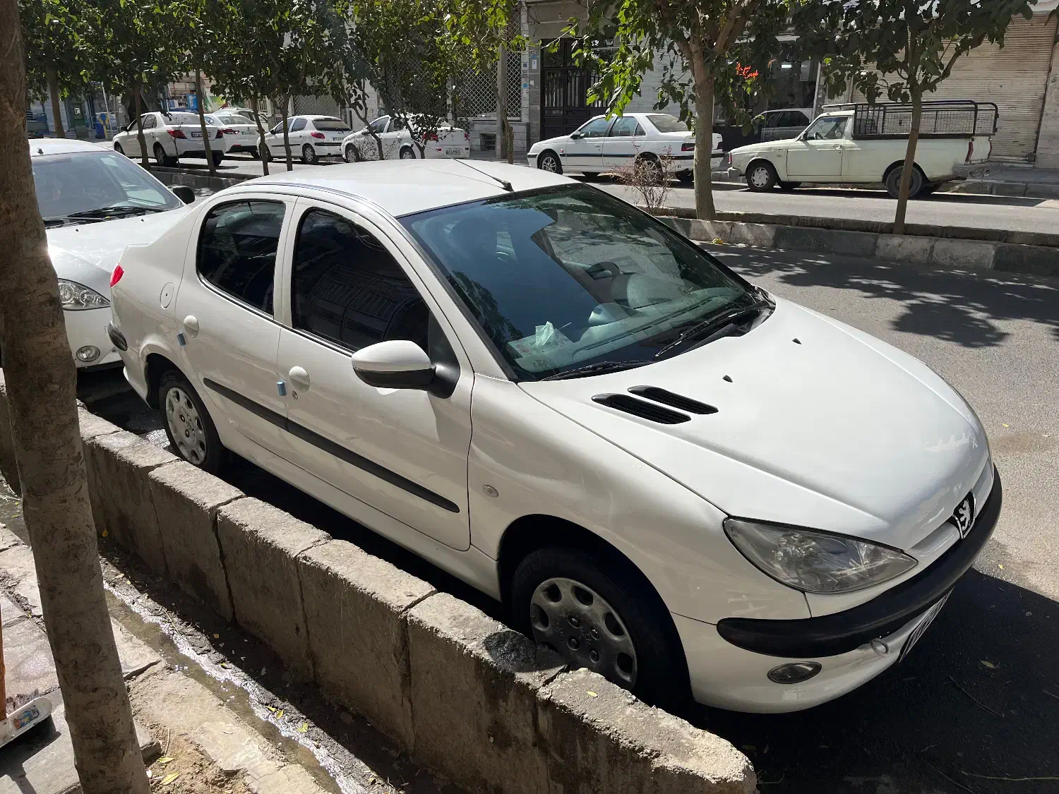 پژو ۲۰۶ صندوق دار v8 - 1396