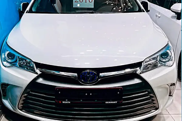 تویوتا کمری XLE - 2016
