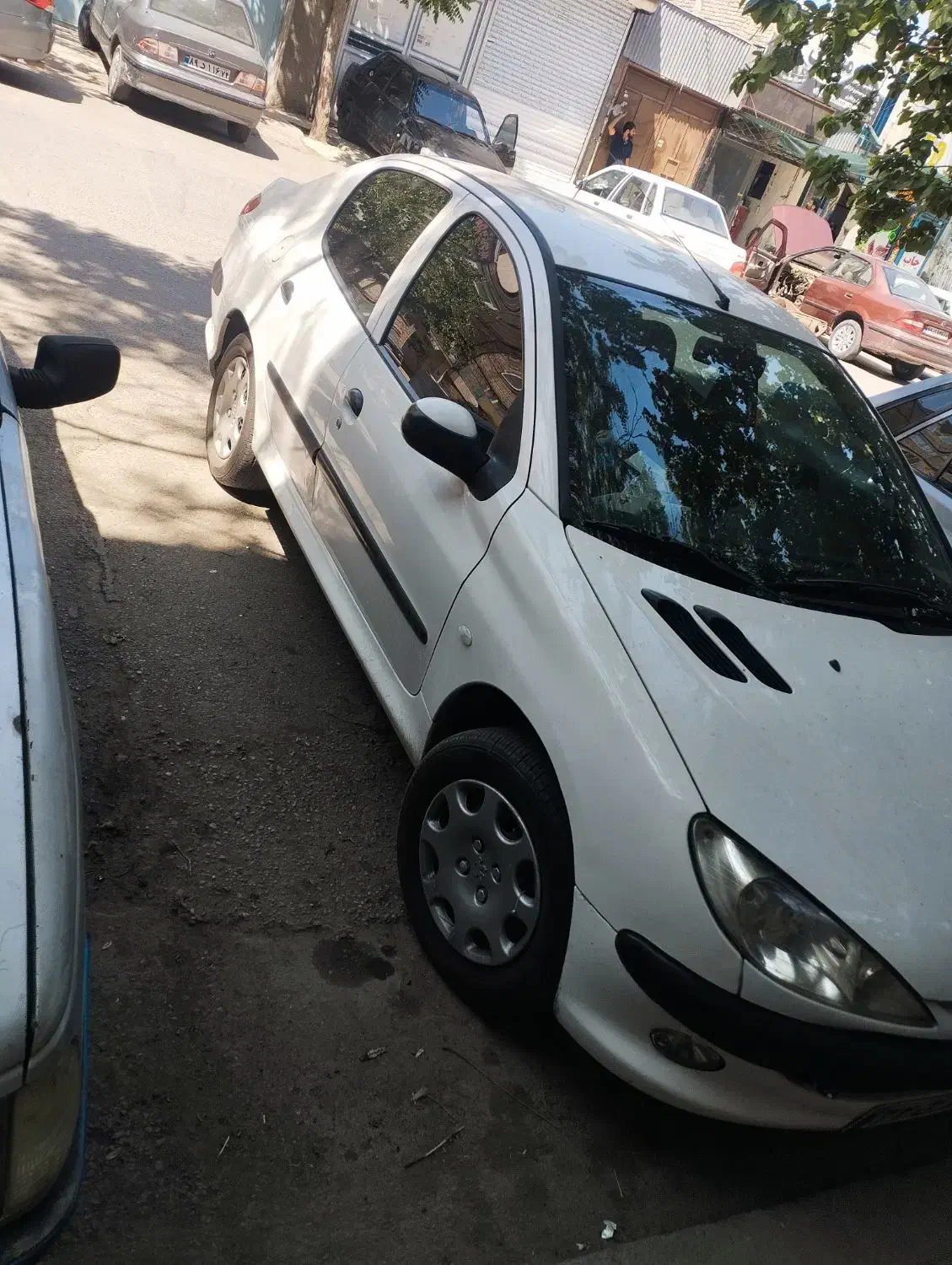 پژو ۲۰۶ صندوق دار v8 - 1393
