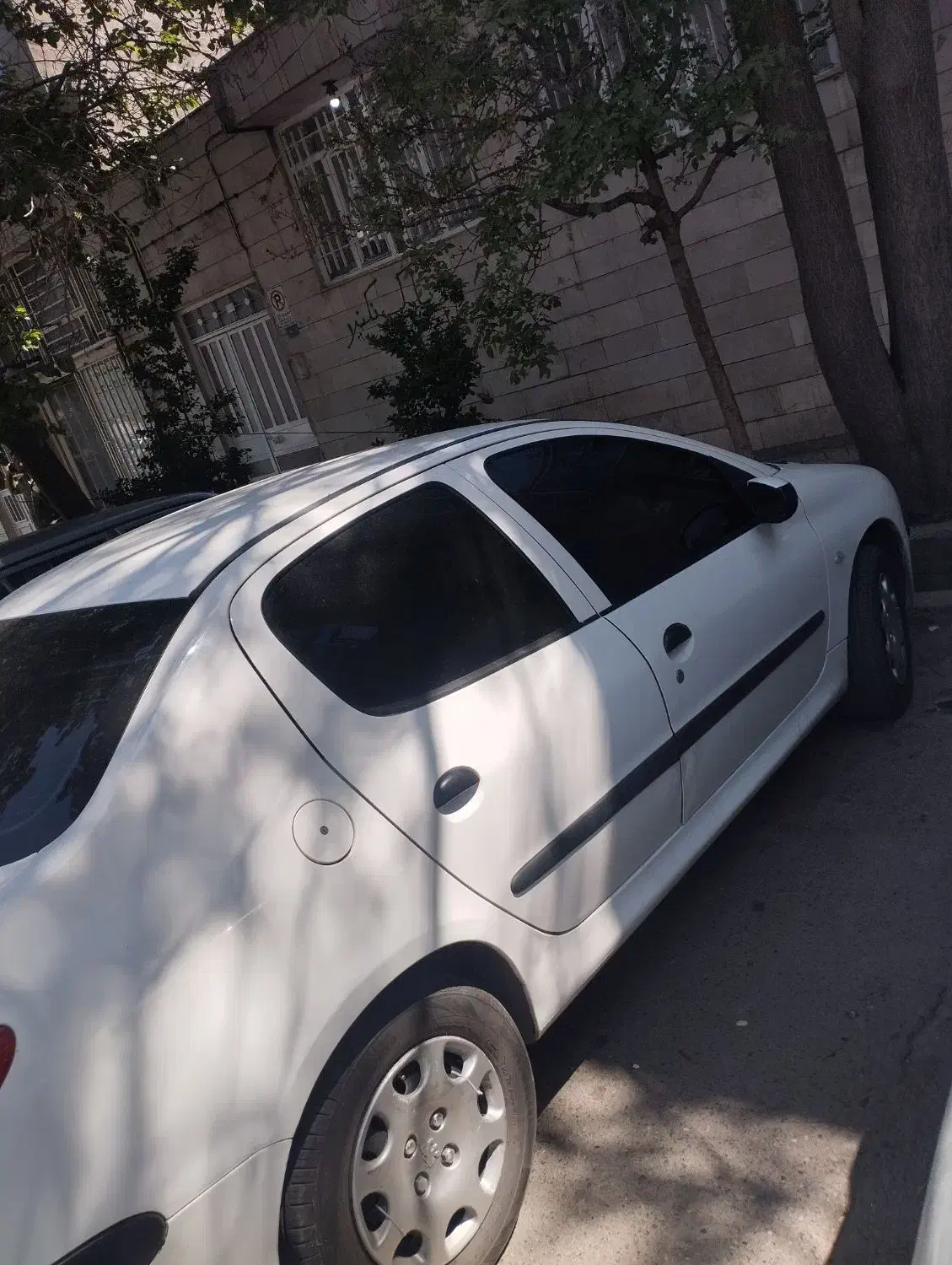 پژو ۲۰۶ صندوق دار v8 - 1393