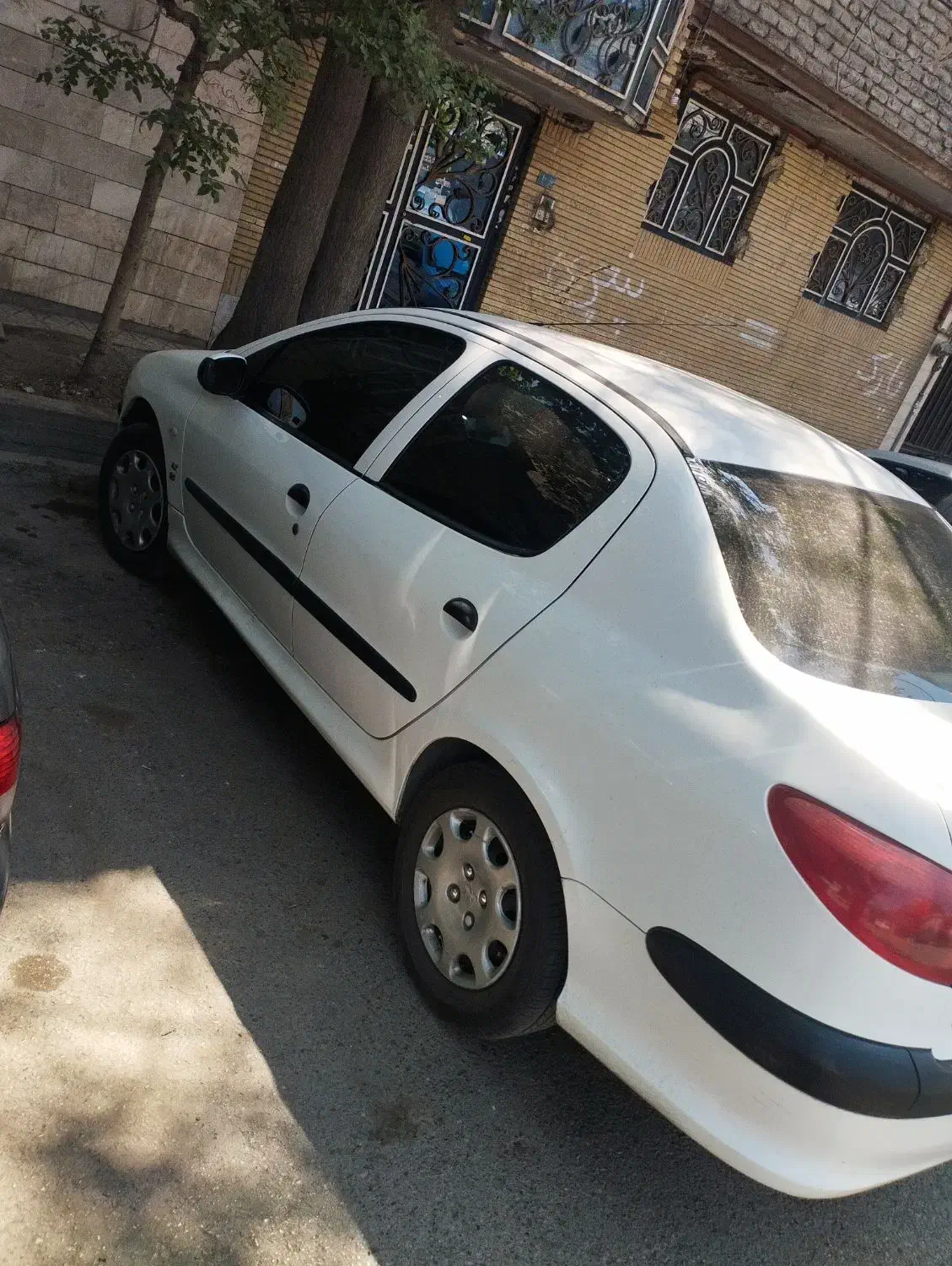 پژو ۲۰۶ صندوق دار v8 - 1393