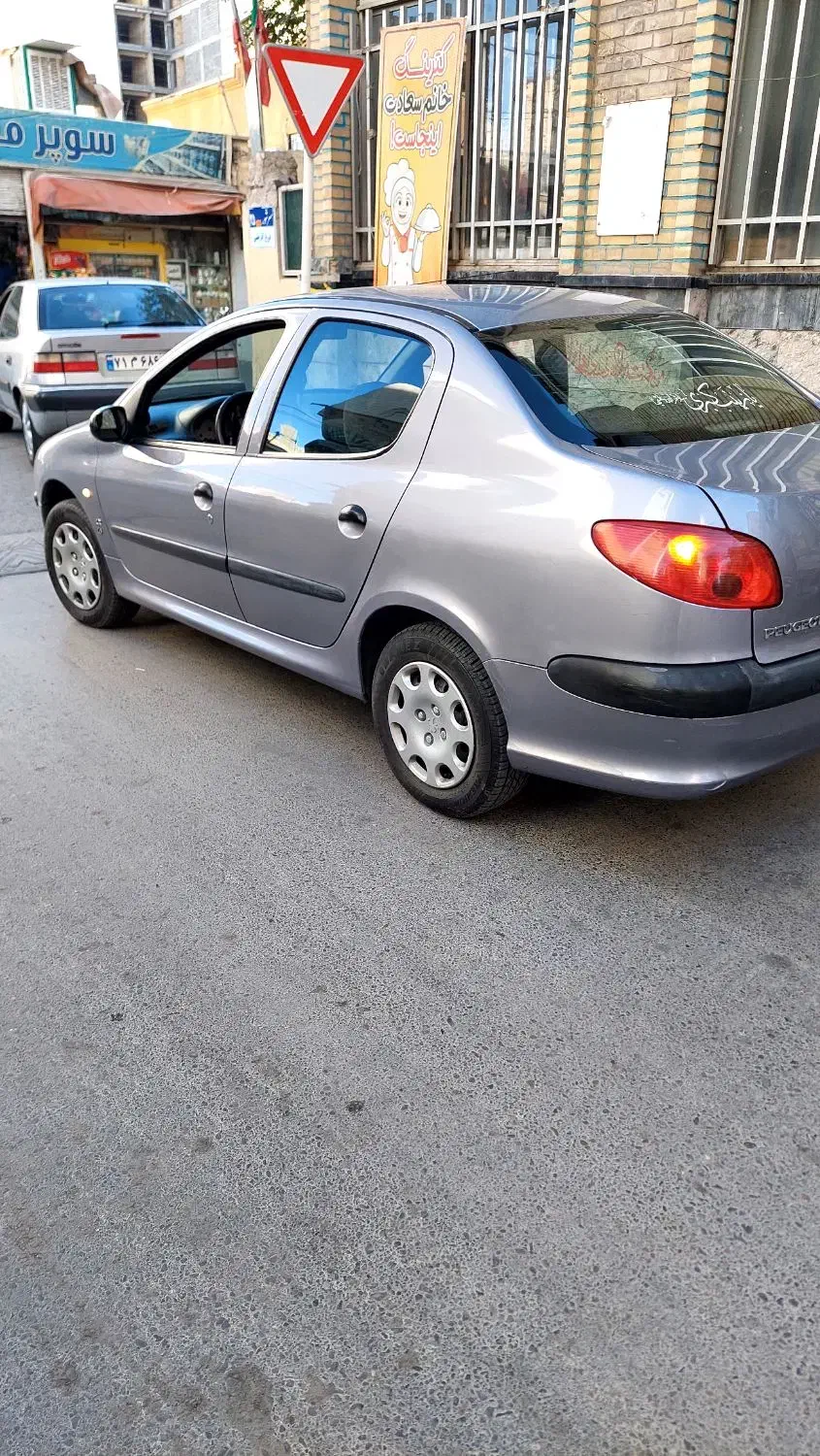 پژو ۲۰۶ صندوق دار v8 - 1394