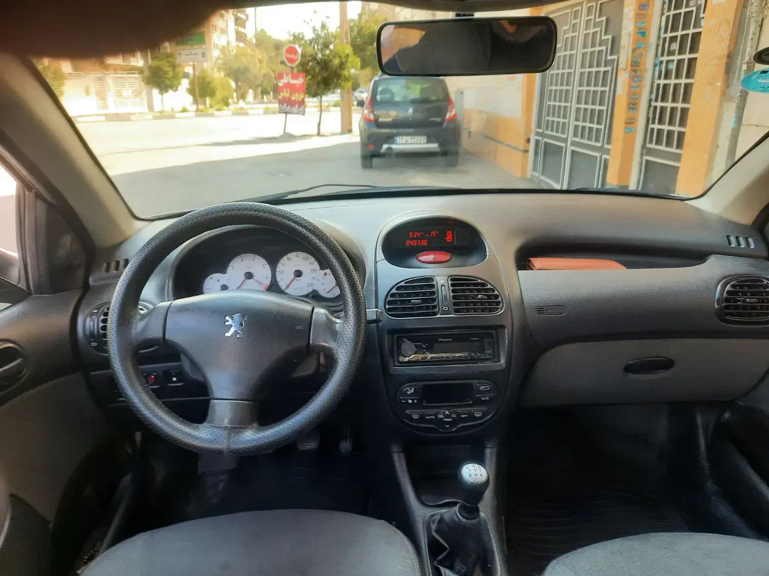 پژو ۲۰۶ صندوق دار v8 - 1392