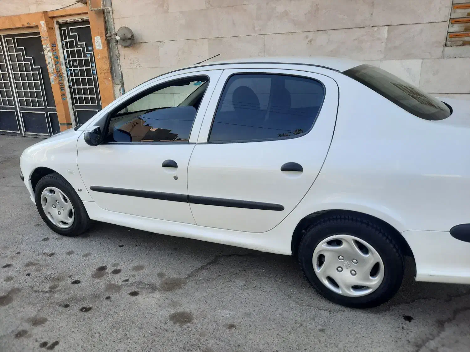 پژو ۲۰۶ صندوق دار v8 - 1392