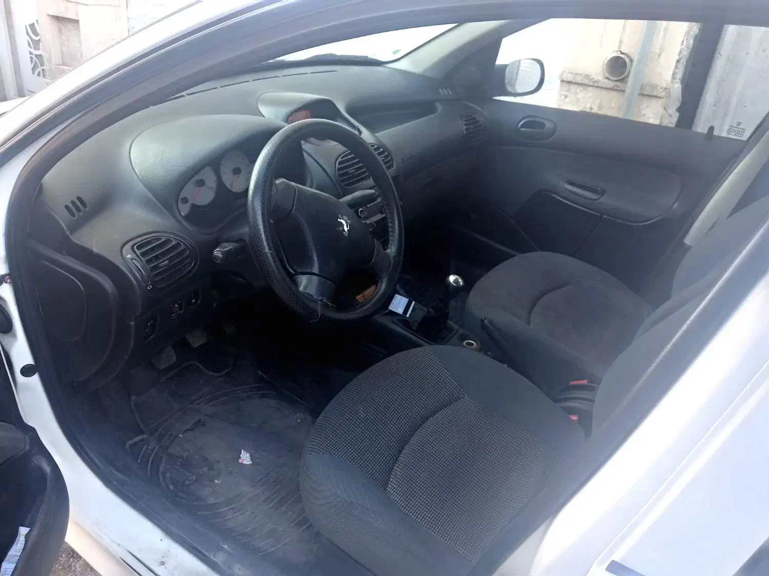 پژو ۲۰۶ صندوق دار v8 - 1399